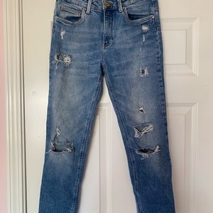 boyfriend fit medium wash jeans